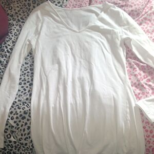 Elegant White V-Neck Women's Top